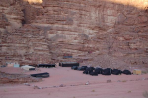 wadi rum sand storm camp